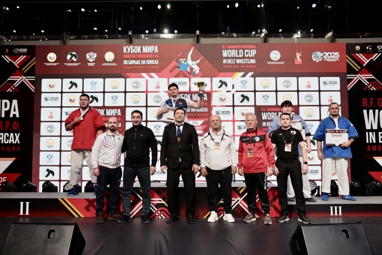 Ислам Гимадеев — призёр международного турнира по борьбе на поясах